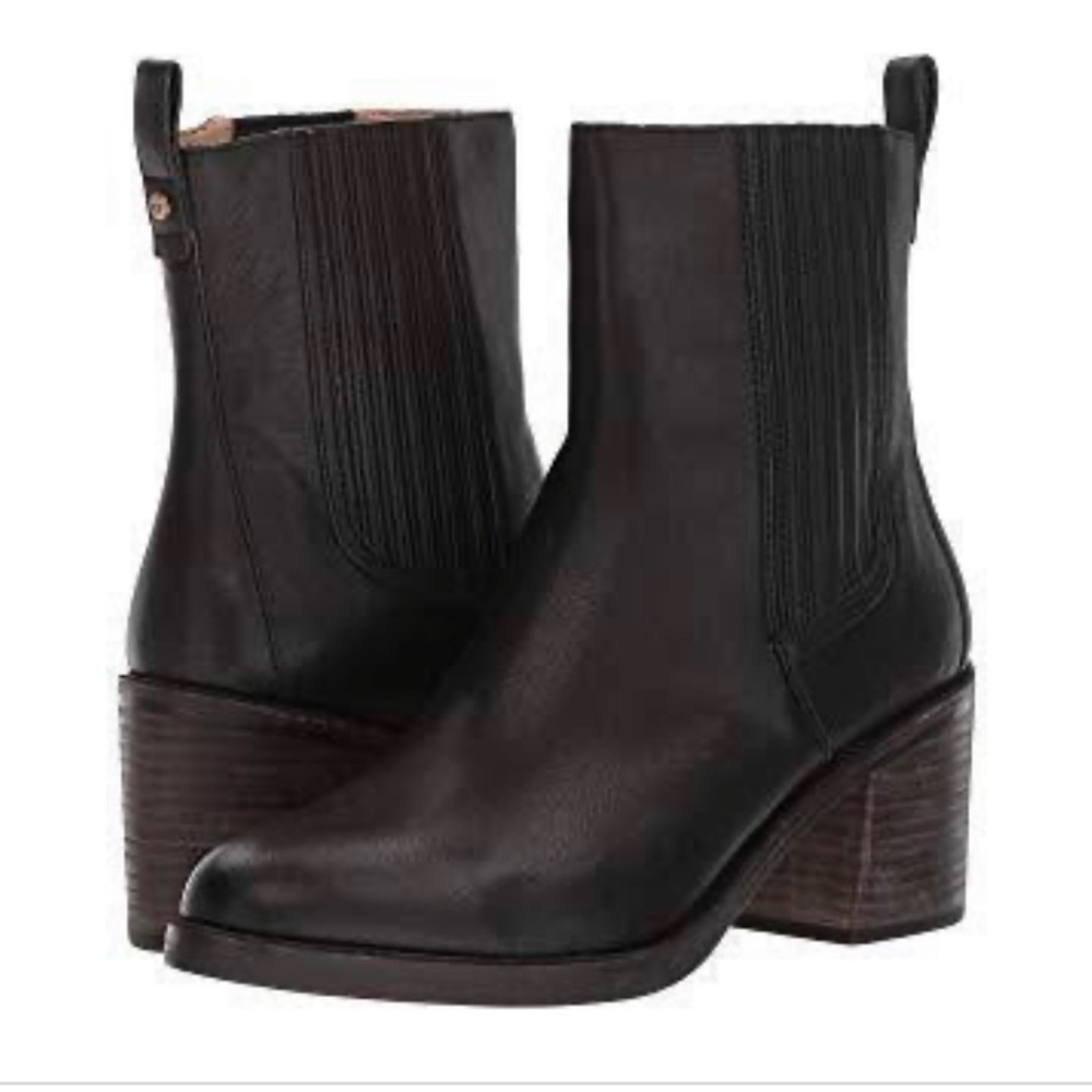 Ugg Camden Boot- Gently Worn With Box! - image 1